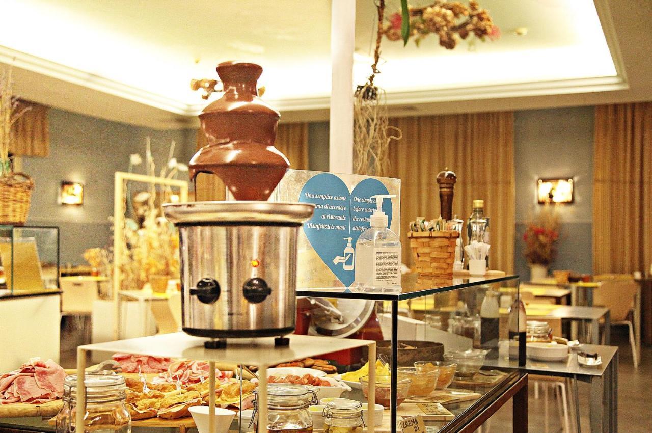 Hotel Corallo ริมินี ภายนอก รูปภาพ