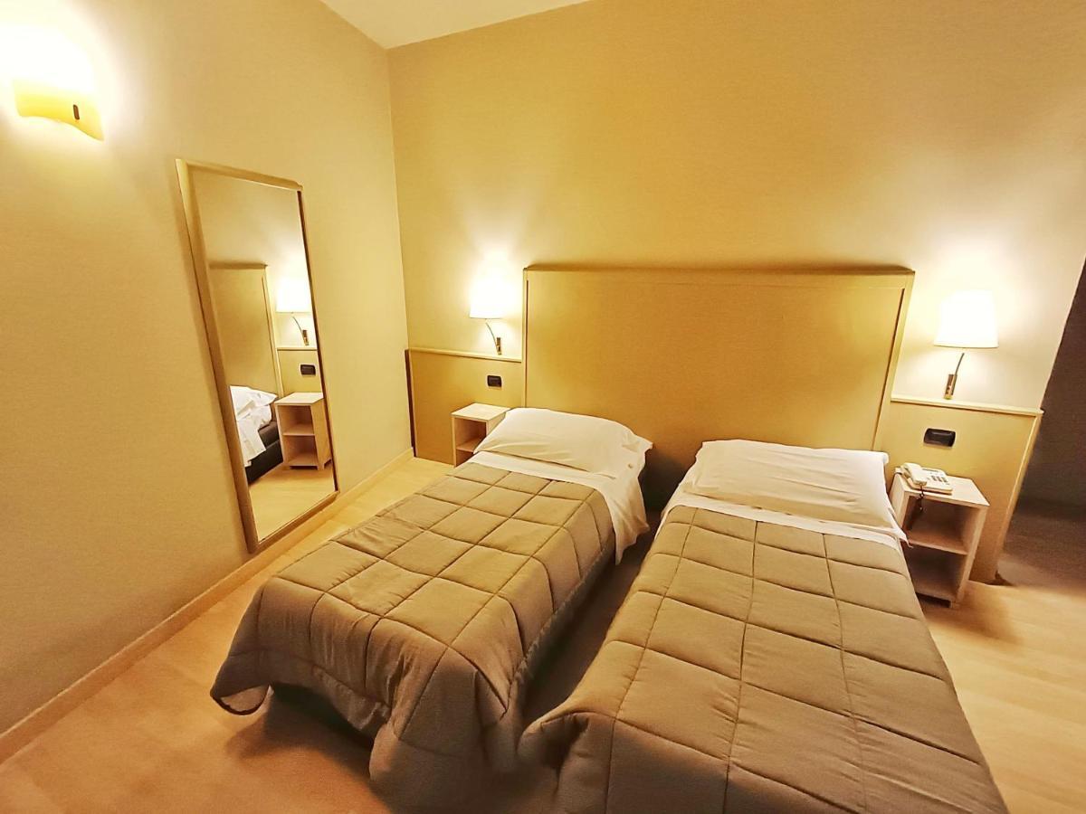 Hotel Corallo ริมินี ภายนอก รูปภาพ